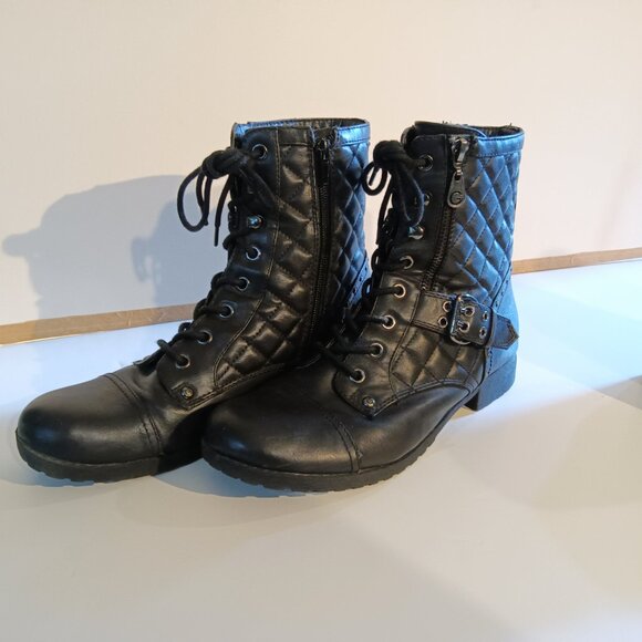 Rockport Black Suede Leather Booties and Guess Black Quilted Moto Boots Size 8.5 - Picture 4 of 13